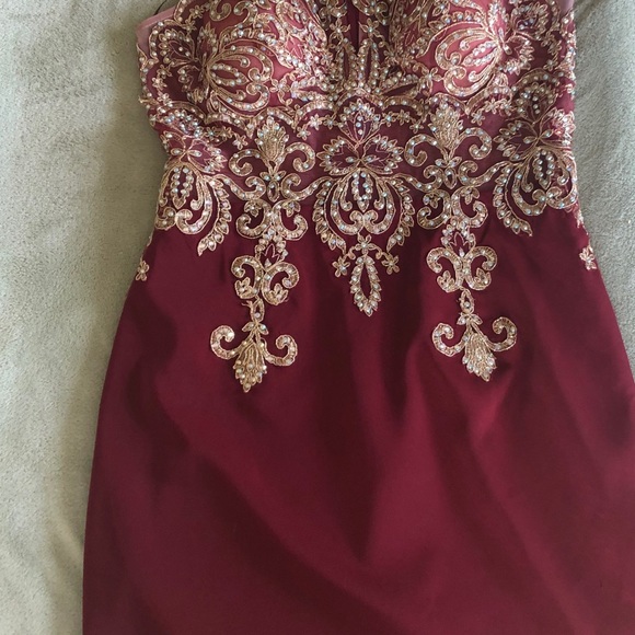 Dave and Johnny bodycon homecoming party dress - Picture 4 of 5